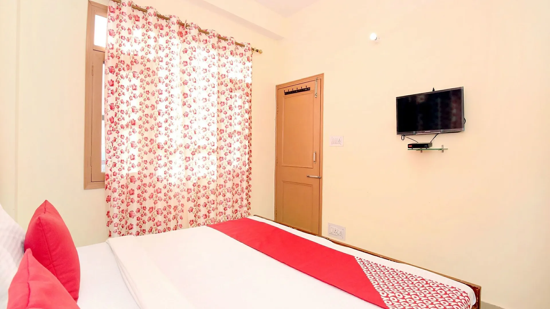 Oyo 12718 Home 1Bhk City View Shimla